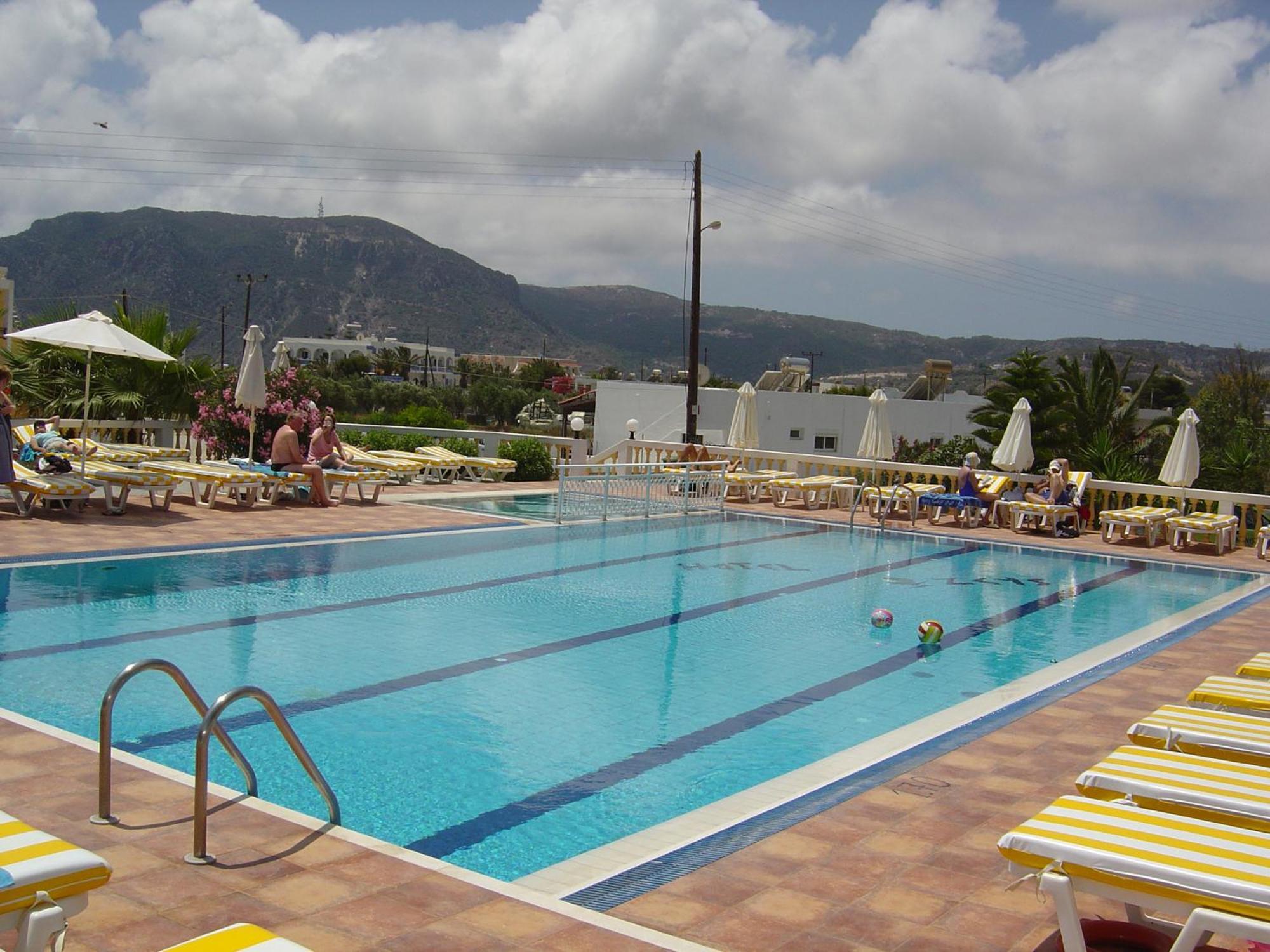 Zeus Hotel Kefalos  Exterior photo